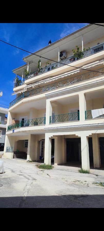 Averof بريفيزا المظهر الخارجي الصورة
